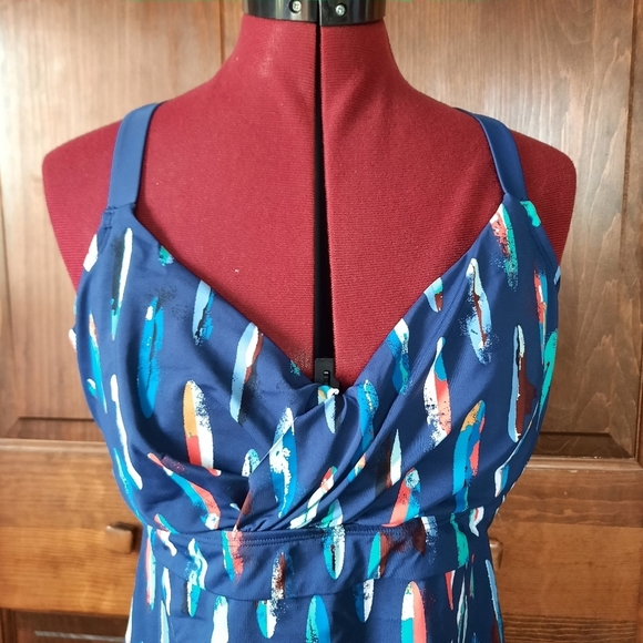 Title Nine Metis Underwire Tankini Top - Picture 5 of 14